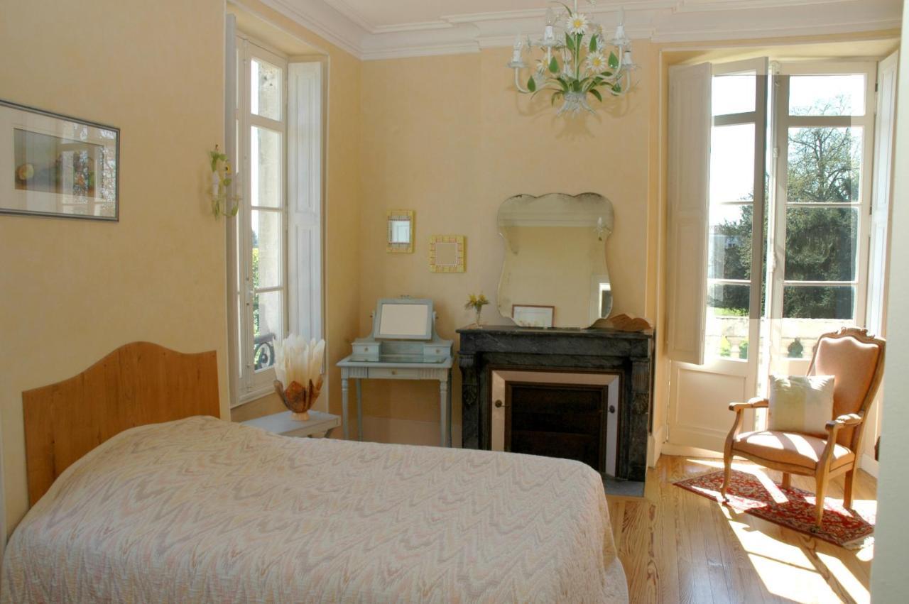 Chambres & Studios Château Saint Vincent Bazas Exterior foto